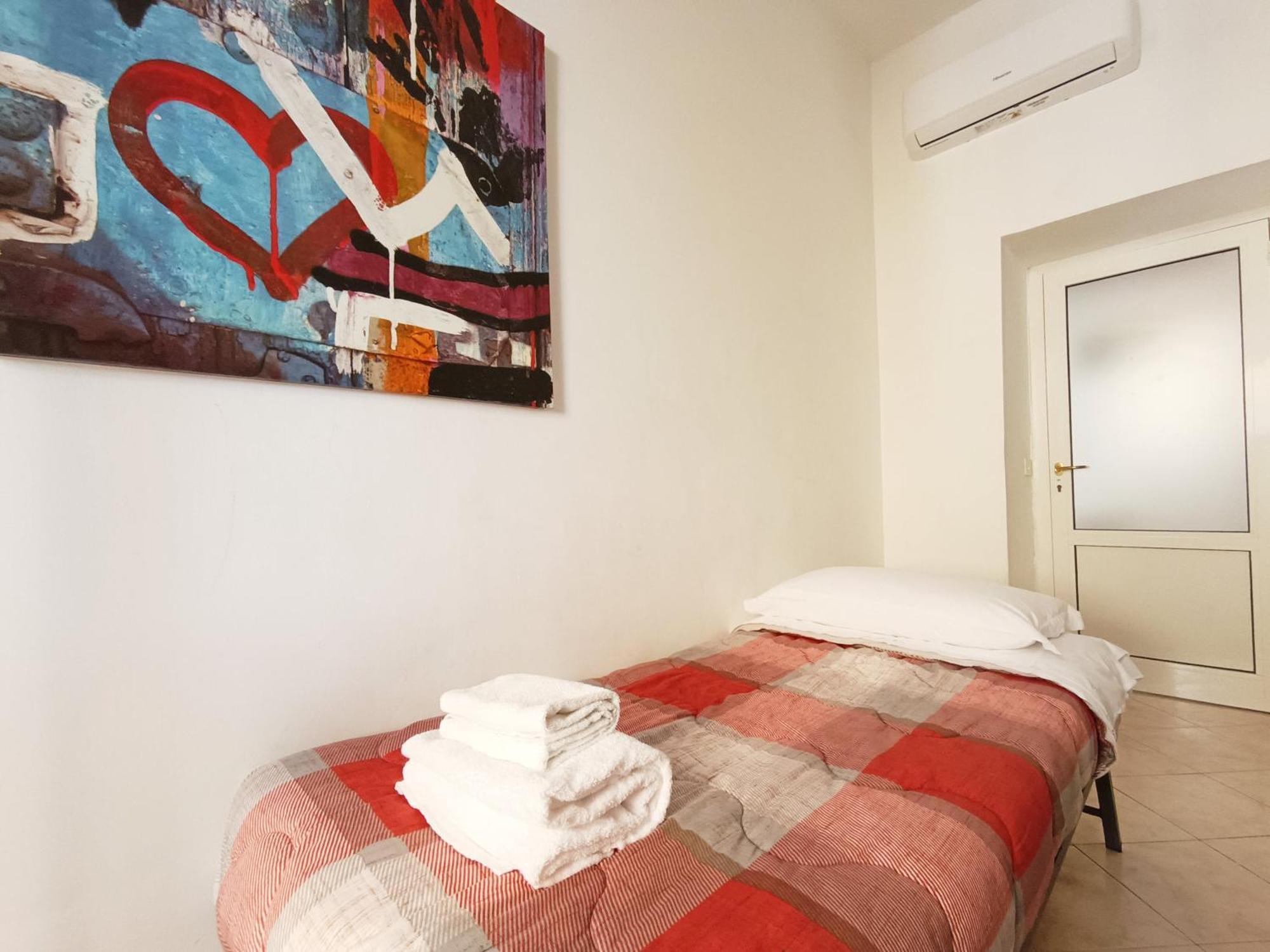 Lavinia Vatican Home — Foto 1